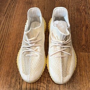 Yeezy Boost 350 V2